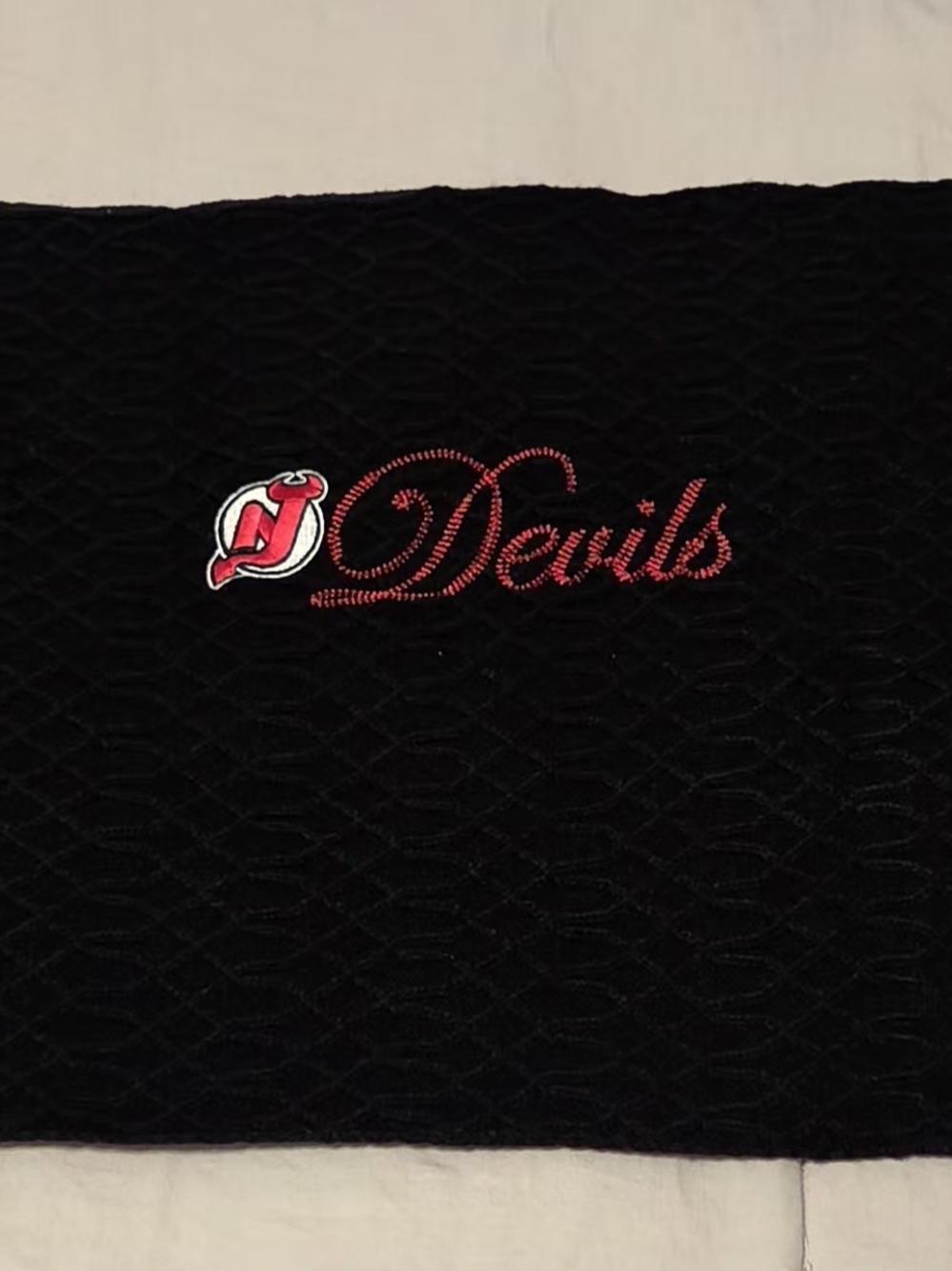 Reebok New Jersey Devils NHL Knit Neck Warmer Gaiter Snood Black Script Logo